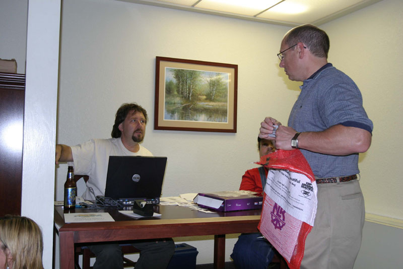 Brian Wagner registers Mark Otnes